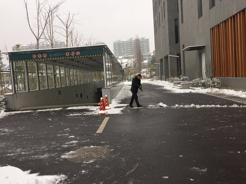 铲除积雪5_副本.jpg