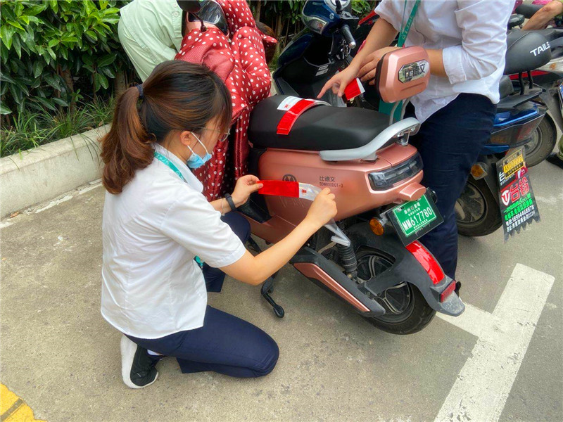 贴反光条1.jpg