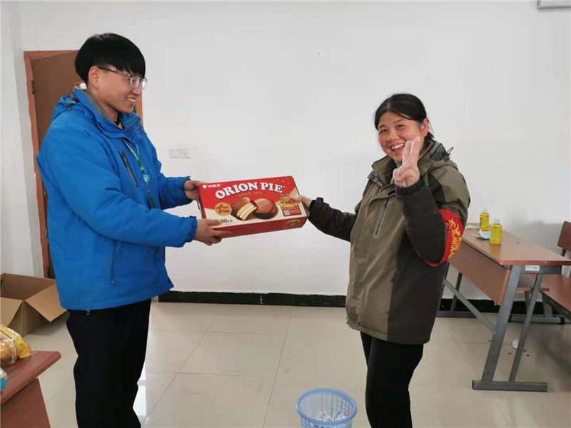 颁发奖品 (5).jpg