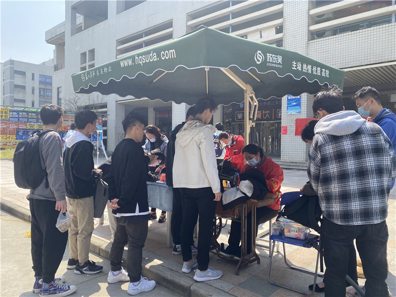 学雷锋活动现场 (2).jpg