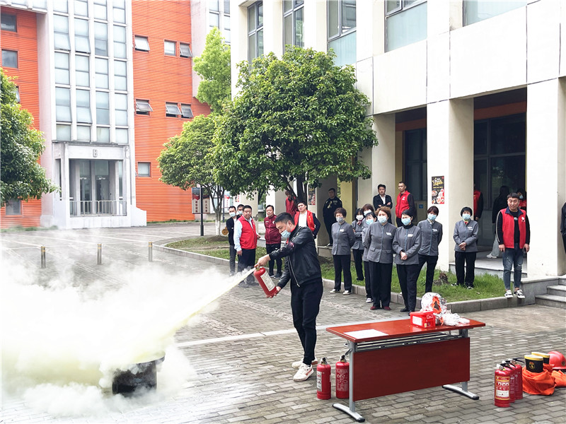 灭火器使用.jpg