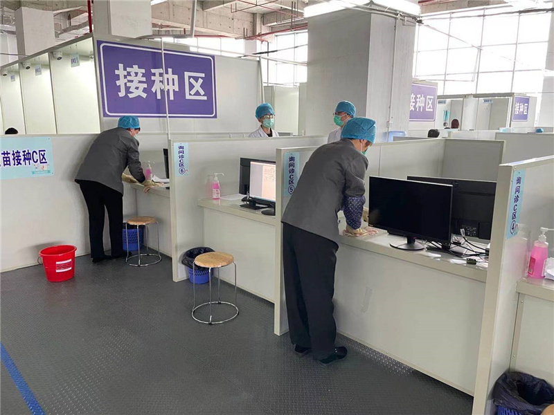 9-接种桌位消毒1.jpg