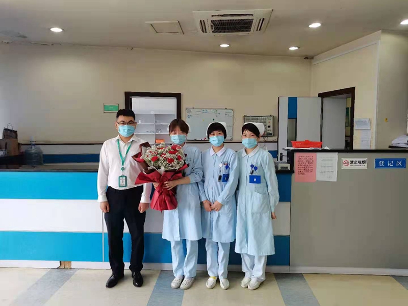 车坊医院住院部二病区进行慰问.JPG