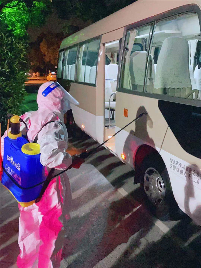 为出差归来车辆消毒 (1).jpg