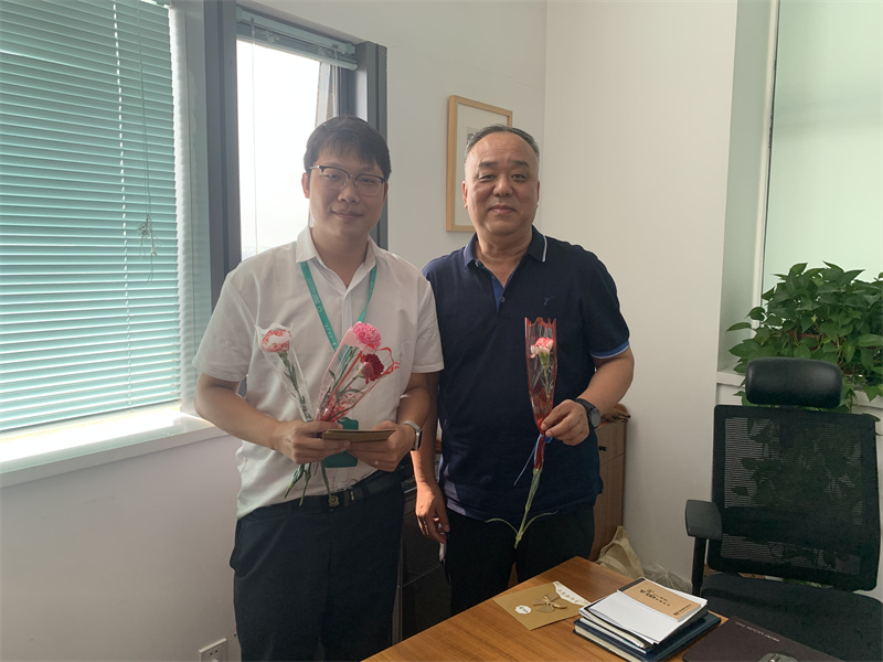 给图书馆领导送节日祝福 (1）.jpg