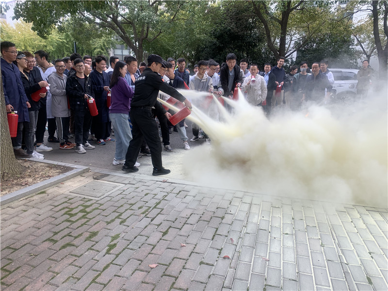 保安实操灭火器.jpg