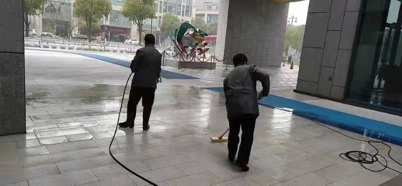 外场地面清洗.jpg