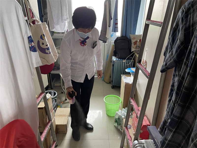 返校学生宿舍蚊虫消杀 (2)_副本.jpg