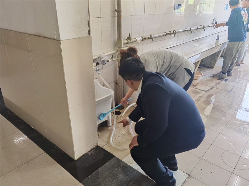 清扫卫生死角 (1).jpg