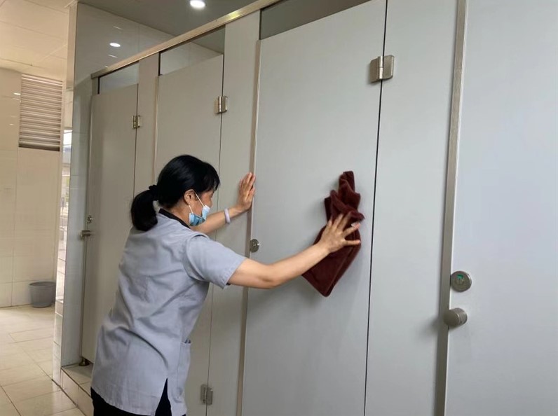 厕所卫生打扫.jpg