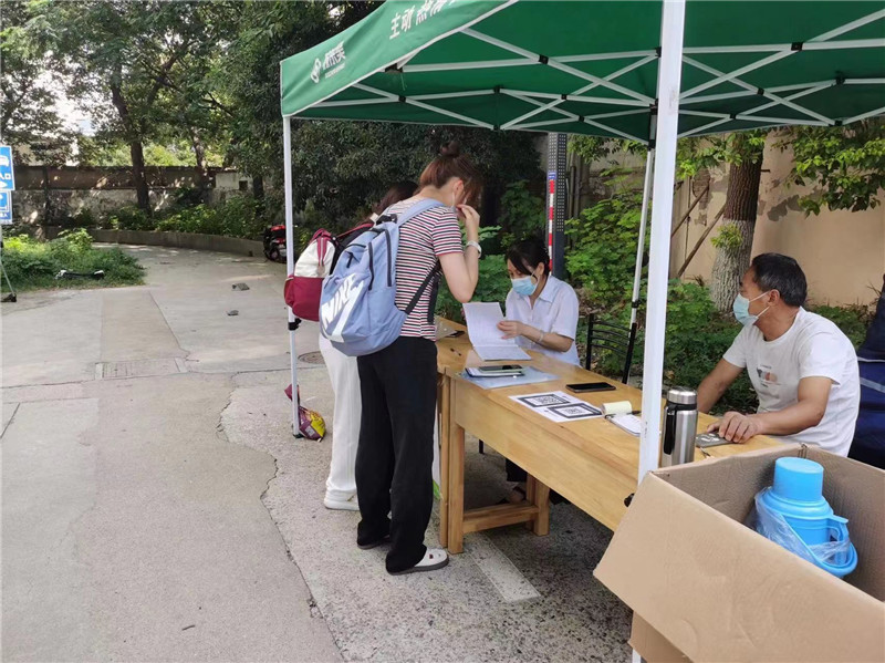 新生报到现场 (1).jpg