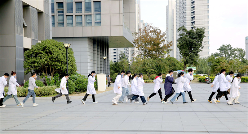 1761813390943704.jpg 5046011c-0953-44d0-b138-a2f6f2b3f199.jpg