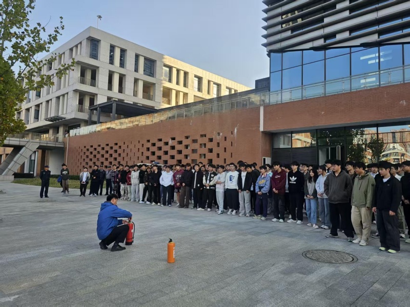 1762936953565626.jpg 8f2e939aae44db6de4eac859ec09a740.jpg