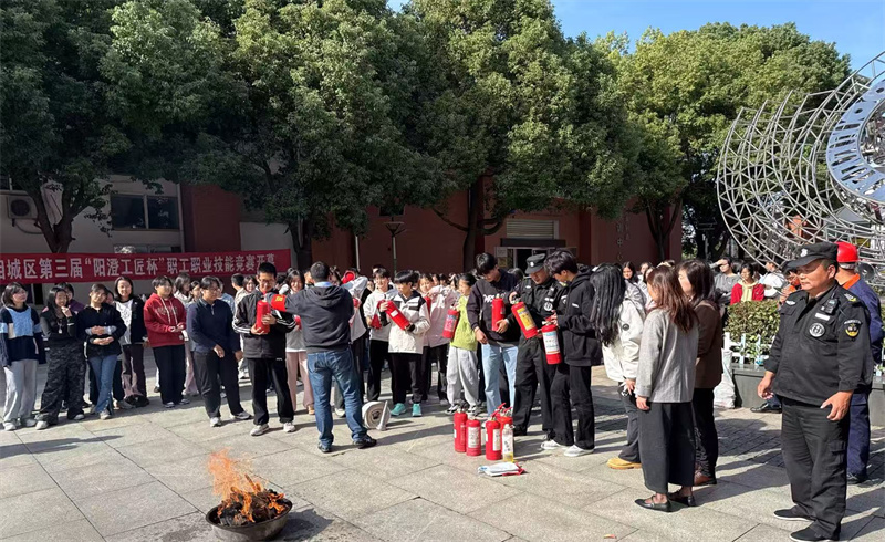 1763096786818881.jpg 校方领导讲话.jpg