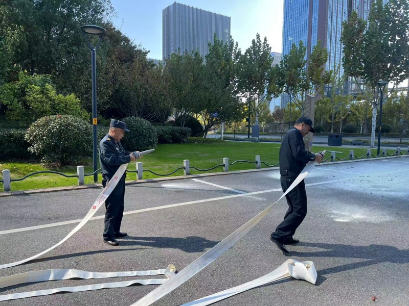 抛接水带 (2) (1).jpg