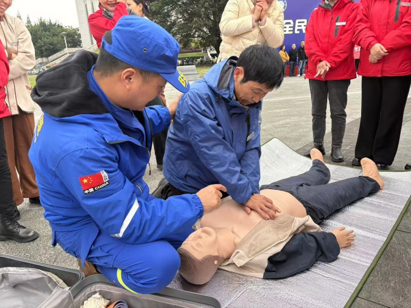 1763365992718860.jpg e16786f12c4cb1d804be432dceb70147.jpg