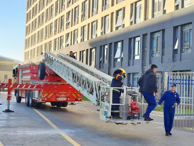 应急演练_云梯救人.jpg