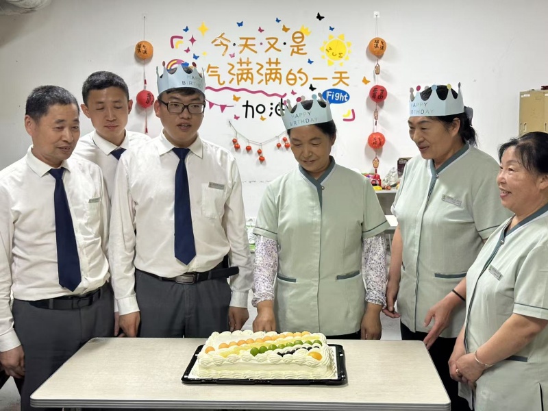 1765767000609155.jpg 分享生日蛋糕.jpg