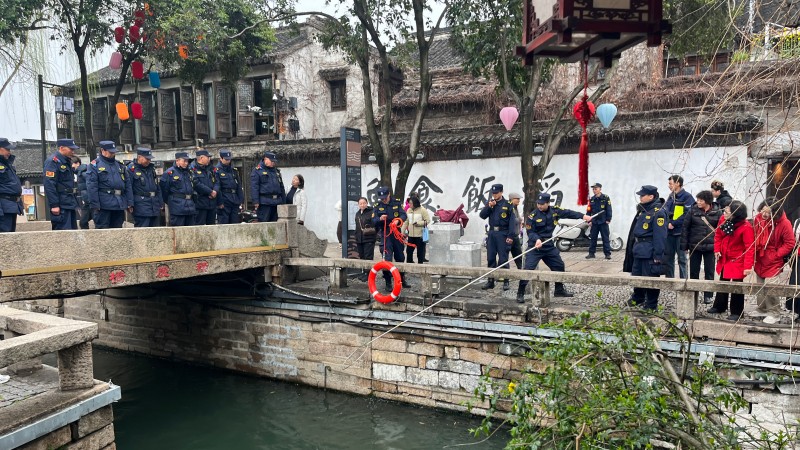 落水应急预案培训及演练.jpg