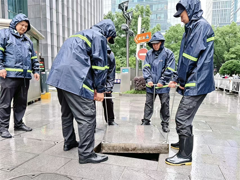 开启地下排水井.jpg