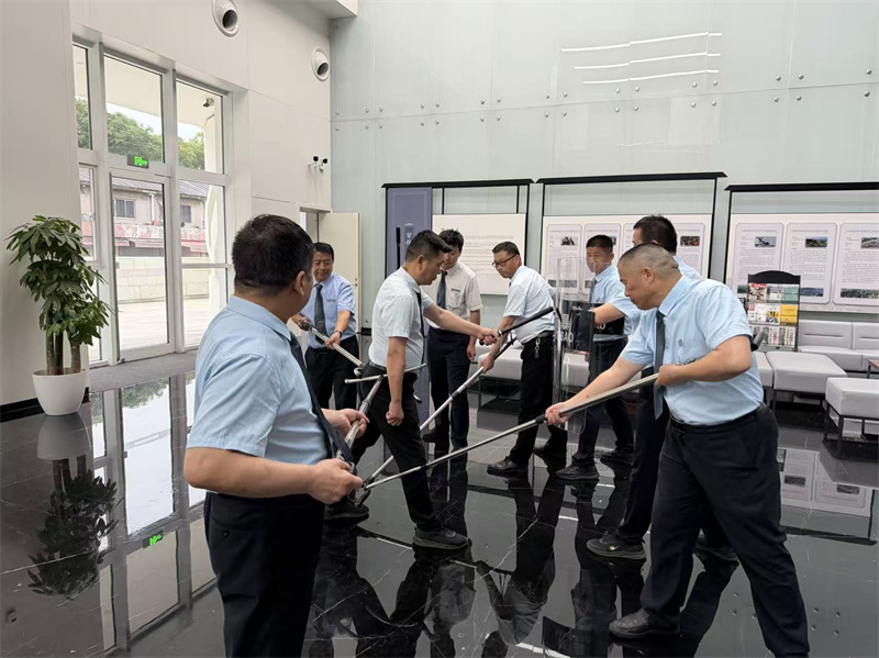 苏州市城乡建设档案馆防暴演练.jpg